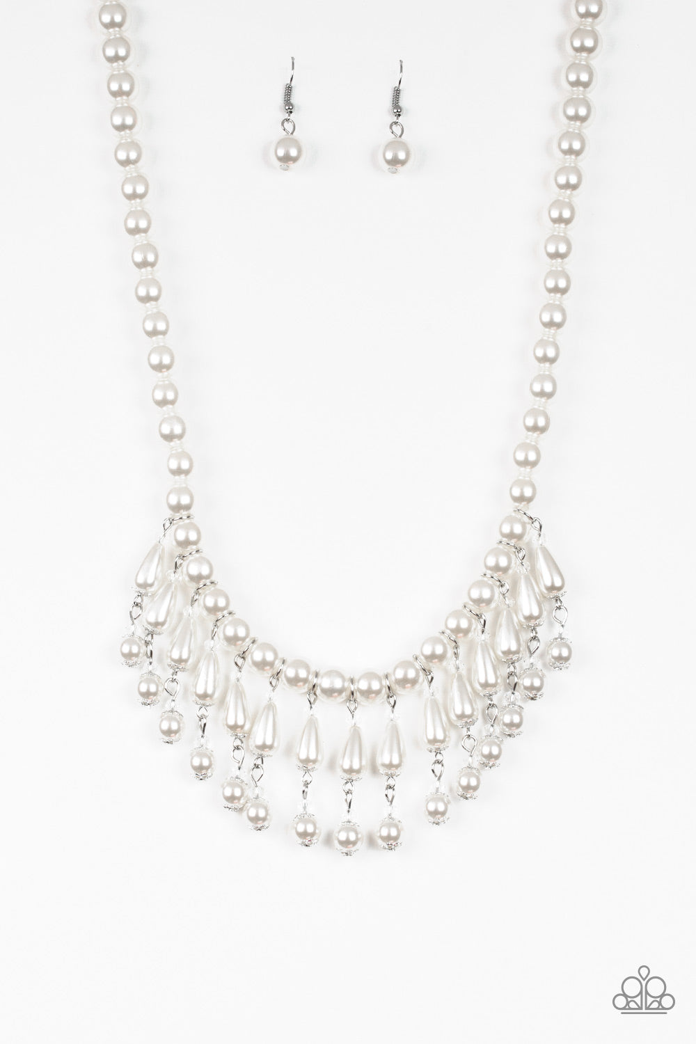 Paparazzi ♥ Miss Majestic - White ♥ Necklace