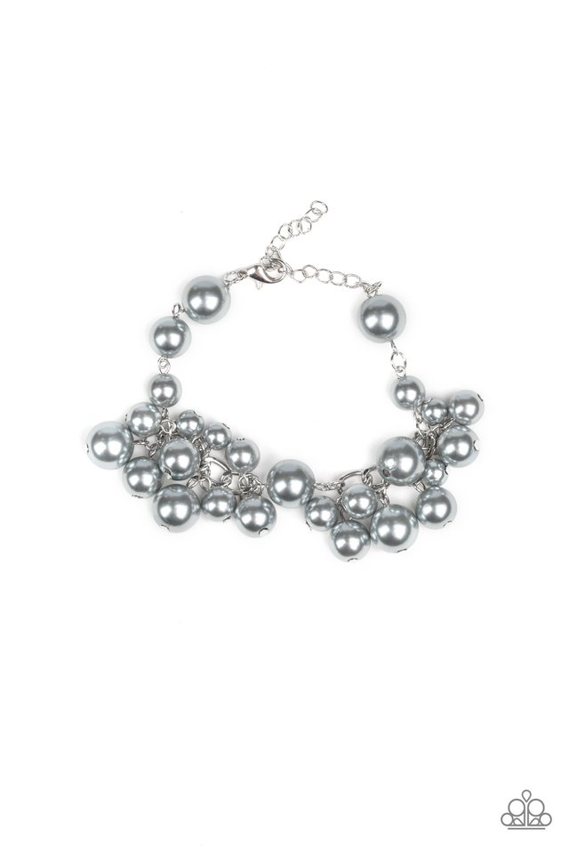 Paparazzi ♥ Girls In Pearls - Silver ♥ Bracelet