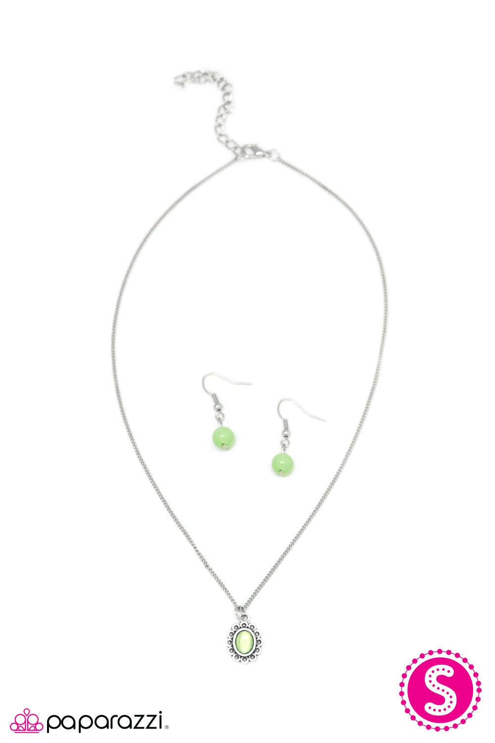 Paparazzi ♥ Modest Of Them All - Green ♥  Necklace