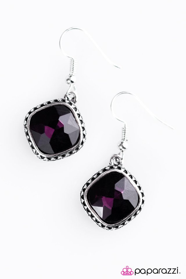Paparazzi ♥ Royal Treasure - Purple ♥ Earrings