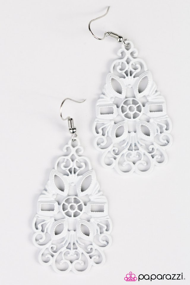 Paparazzi ♥ Garden Tea Party - White ♥ Earrings