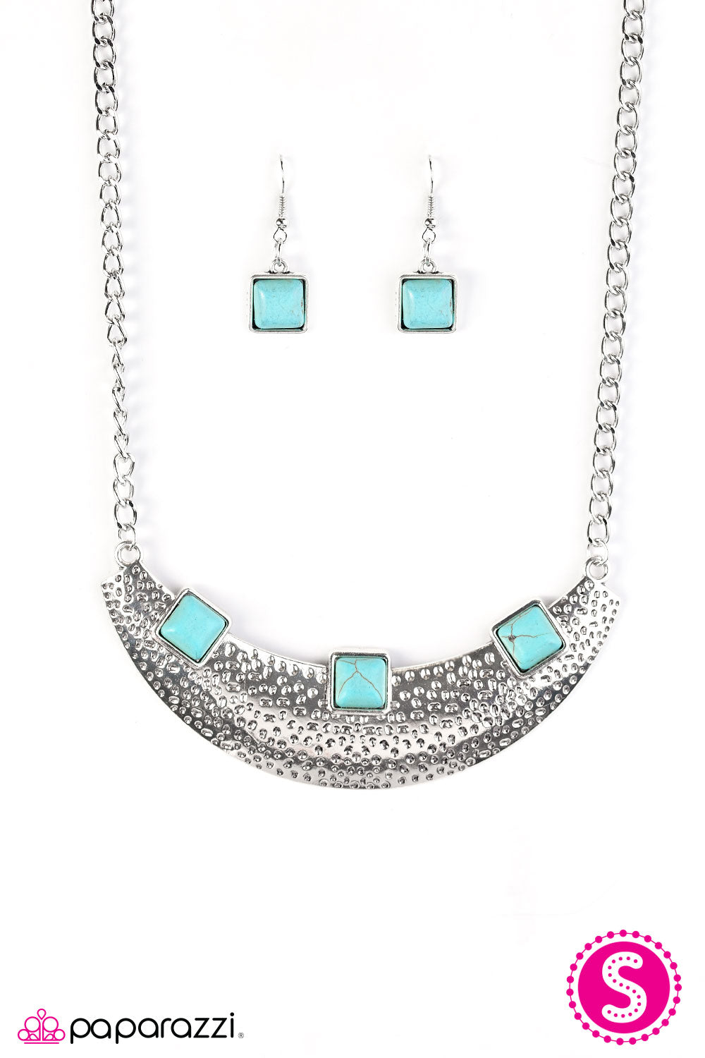 Paparazzi ♥ Fierce Fascination - Blue ♥  Necklace