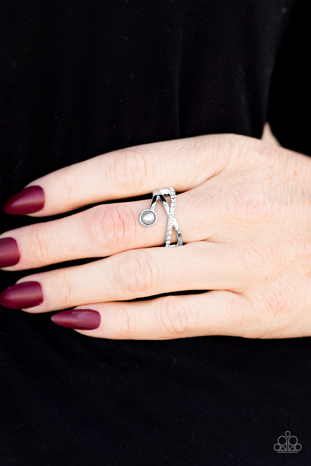 Paparazzi ♥ Front GLAM - Silver ♥  Ring