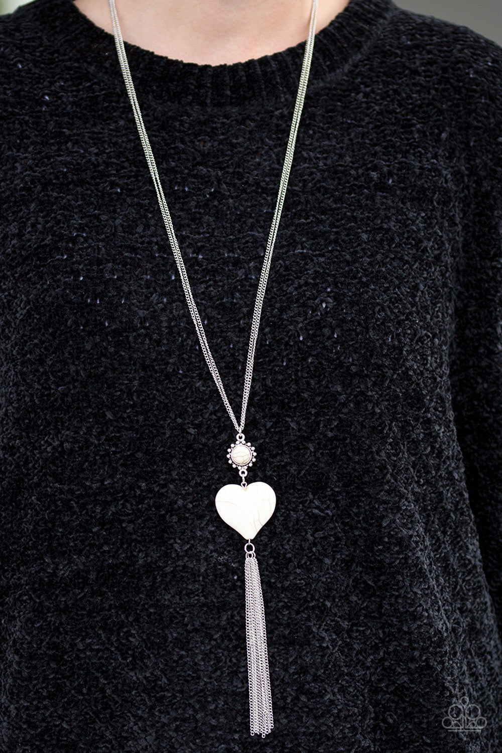 Paparazzi ♥ Cold Cold Heart - White ♥  Necklace