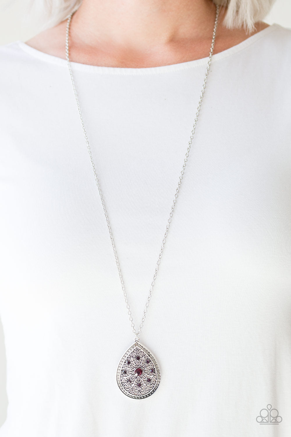 Paparazzi ♥ I Am Queen - Purple ♥  Necklace