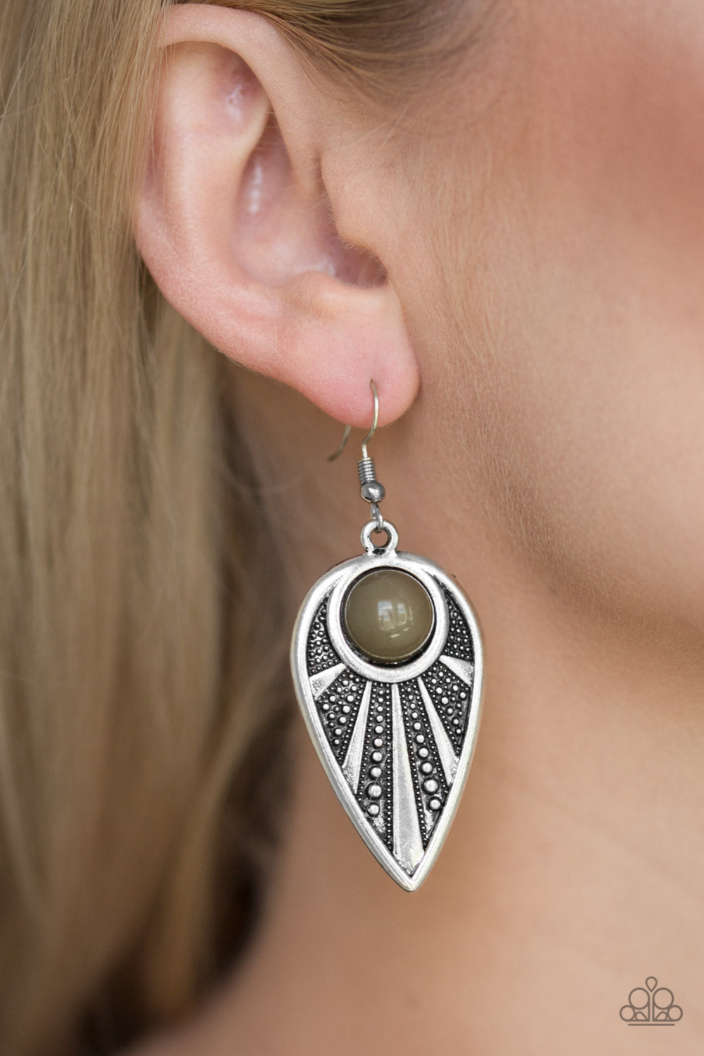 Paparazzi ♥ Take A WALKABOUT - Green ♥  Earrings