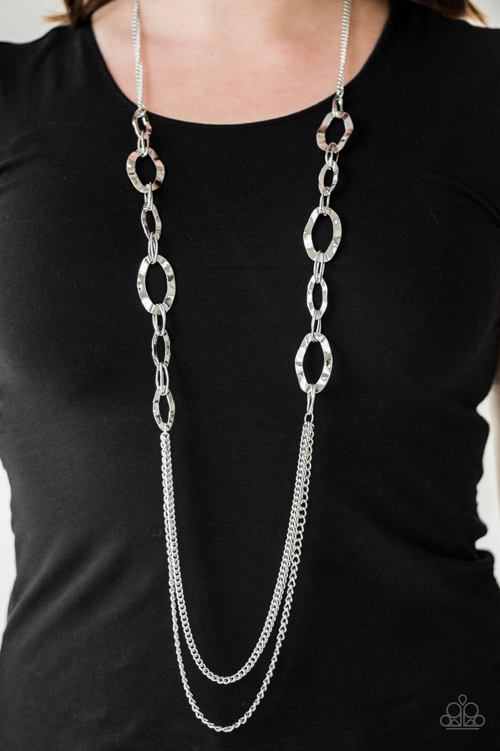 *Ordered 11/22* Paparazzi ♥ Street Beat - Silver ♥  Necklace