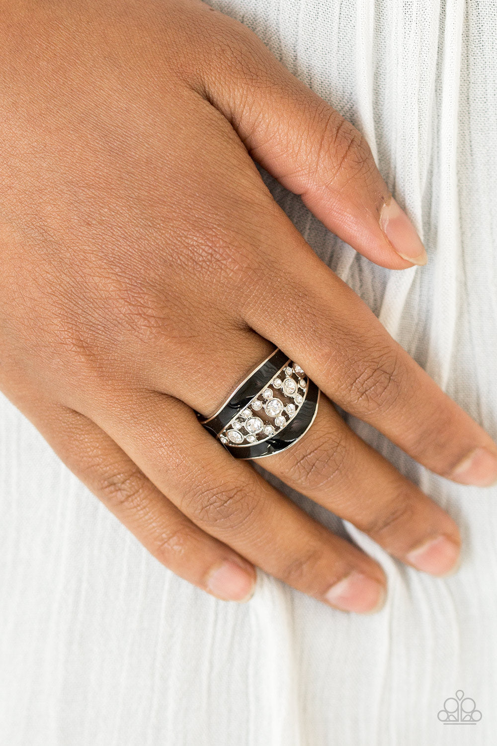 Paparazzi Trending Treasure Black Ring