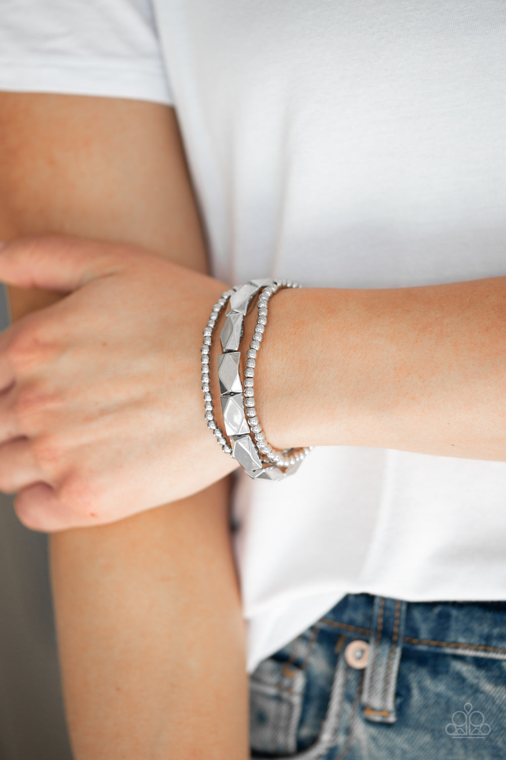 Paparazzi ♥ Metal Movement - Silver ♥  Bracelet