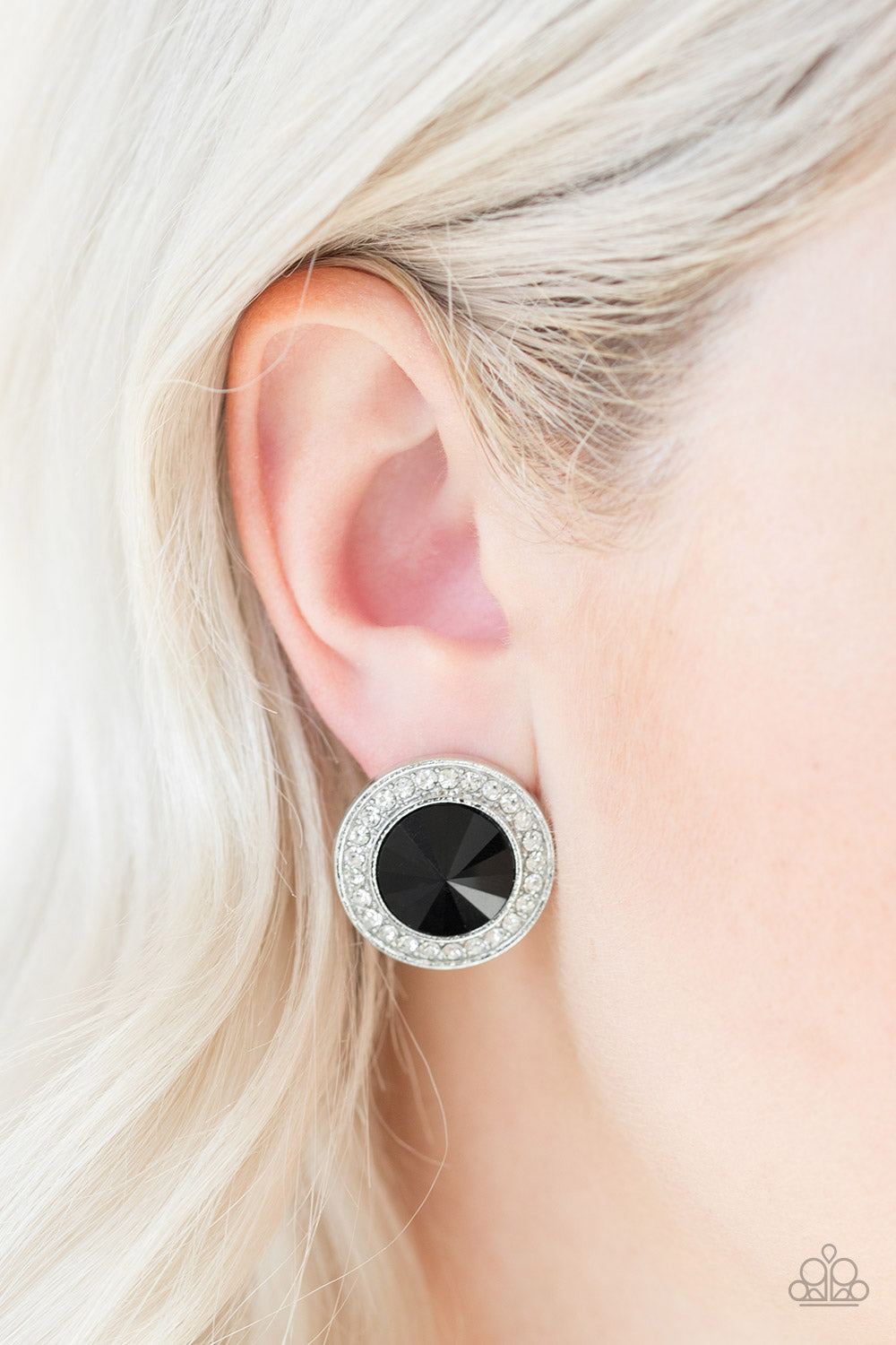 Paparazzi ♥ What Should I BLING? - Black ♥  Post Earrings