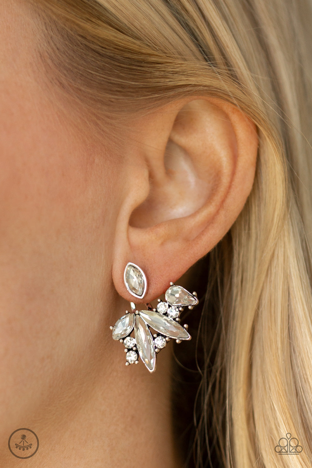 Paparazzi ♥ Deco Dynamite - White ♥  Post Earrings