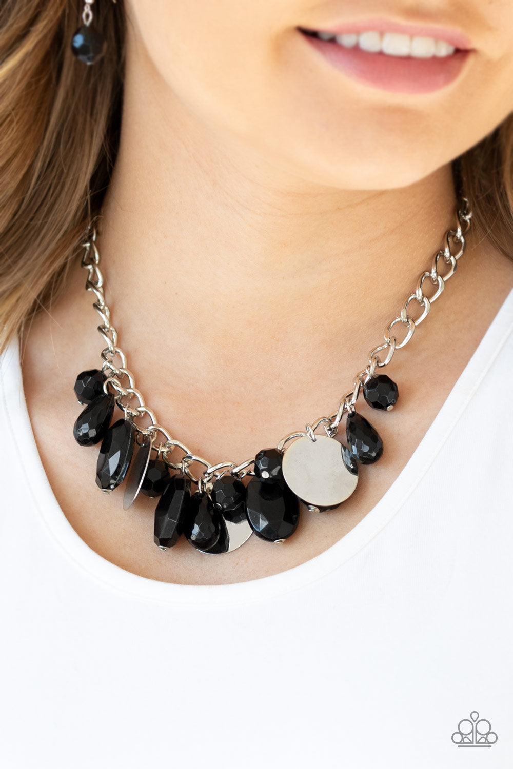 Paparazzi ♥ Treasure Shore - Black ♥  Necklace