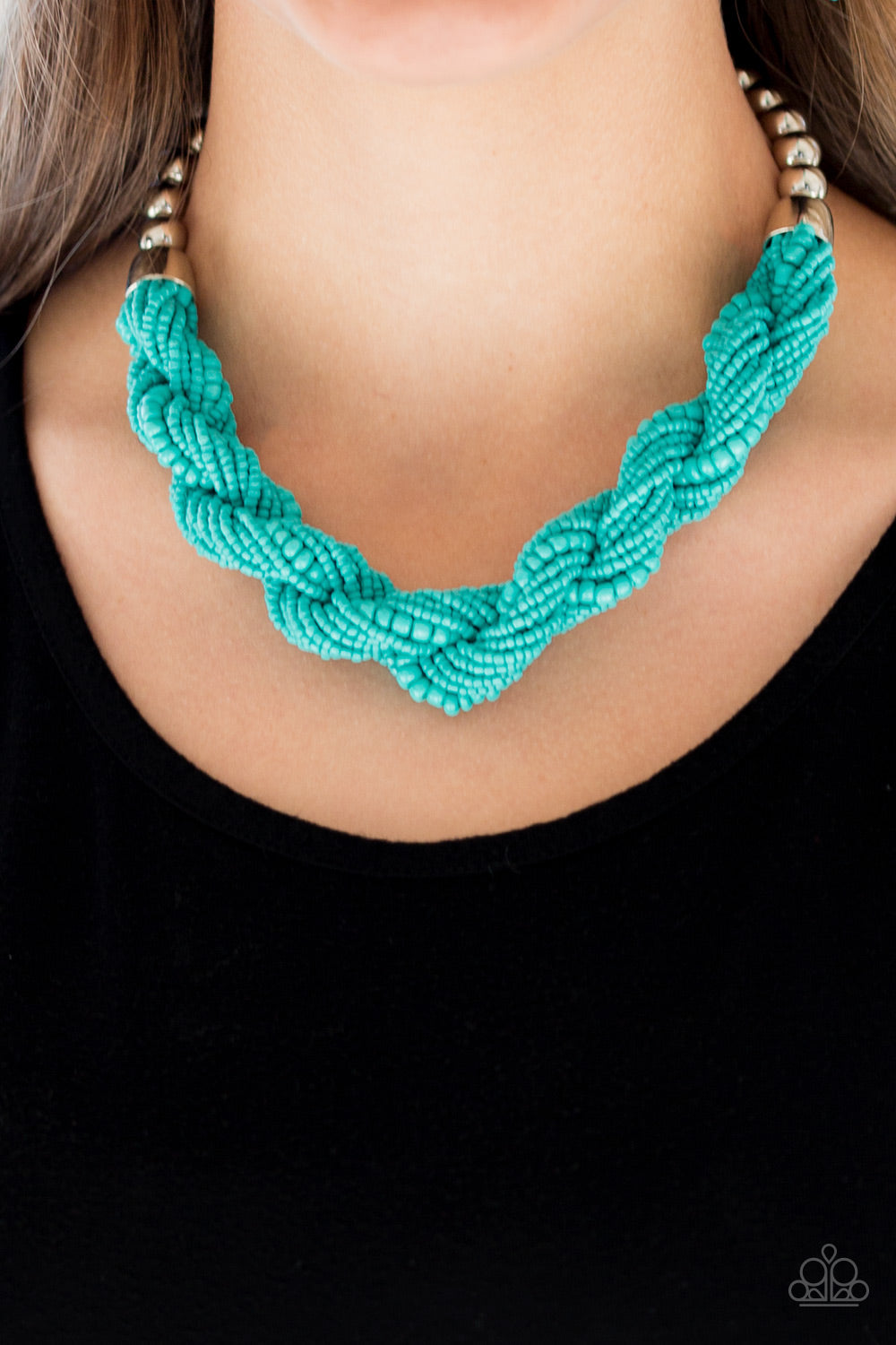 A standing clearance ovation blue necklace