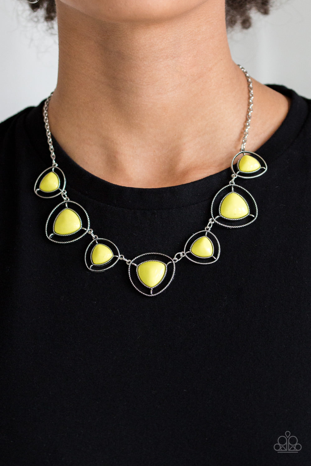 Paparazzi short yellow necklace new arrivals