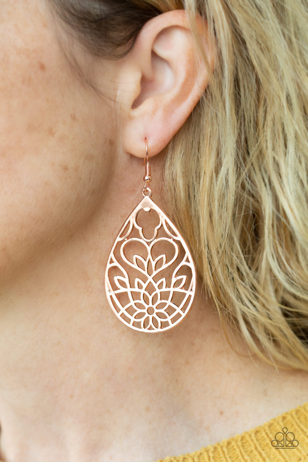 Paparazzi ♥ Lovely Lotus - Copper ♥  Earrings