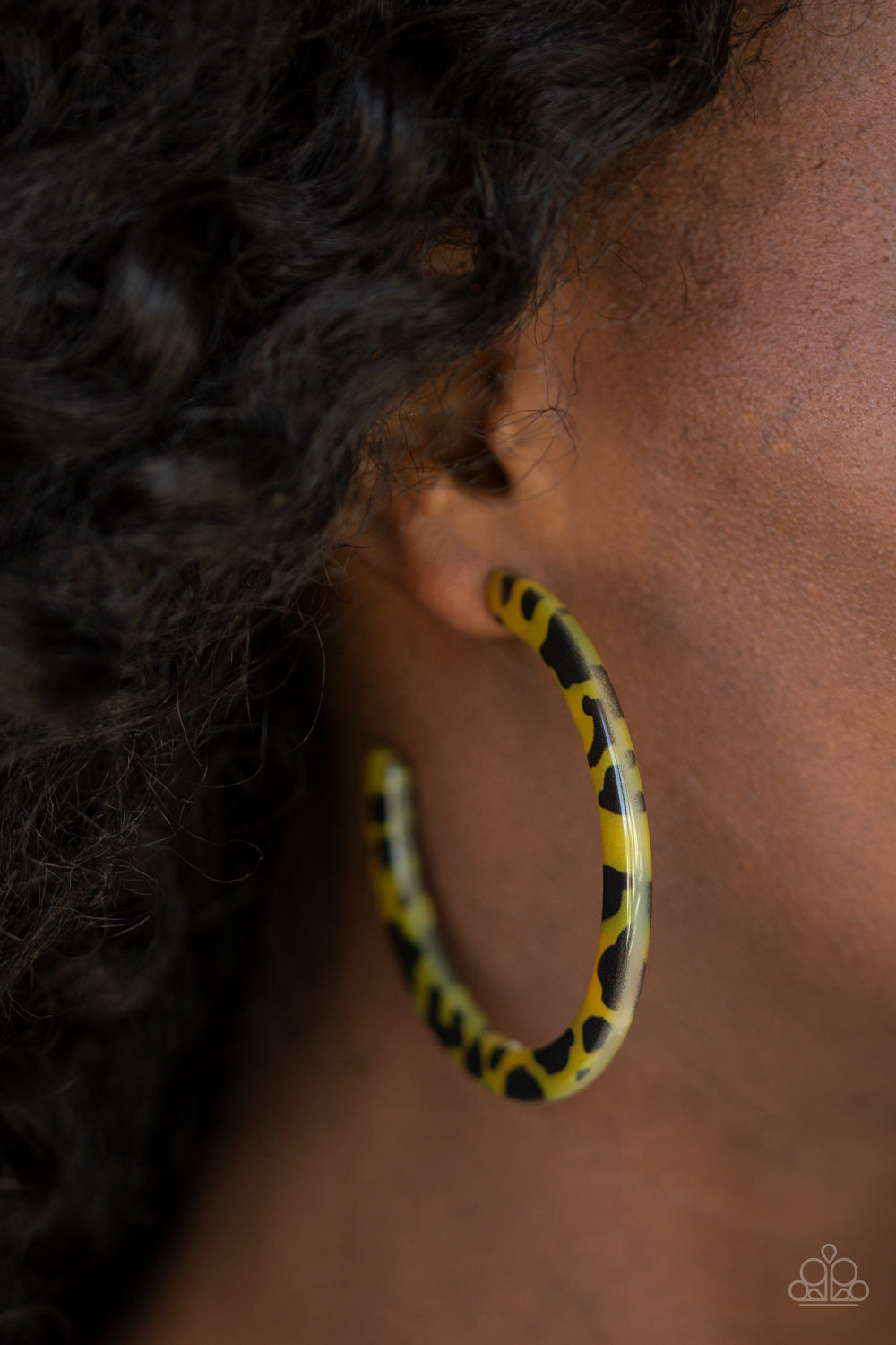 Paparazzi ♥ HAUTE-Blooded - Yellow ♥  Earrings