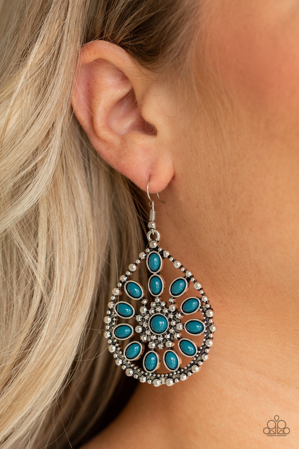 Paparazzi ♥ Free To Roam - Blue ♥  Earrings