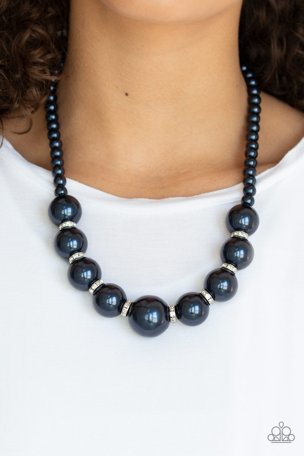 Paparazzi ♥ SoHo Socialite - Blue ♥  Necklace