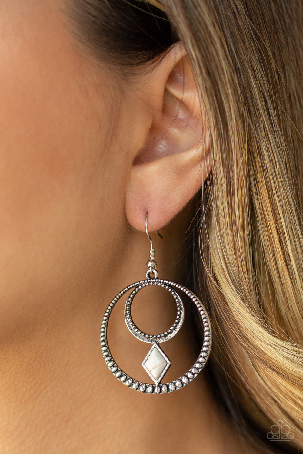 Paparazzi ♥ Tucson Tribute - White ♥  Earrings