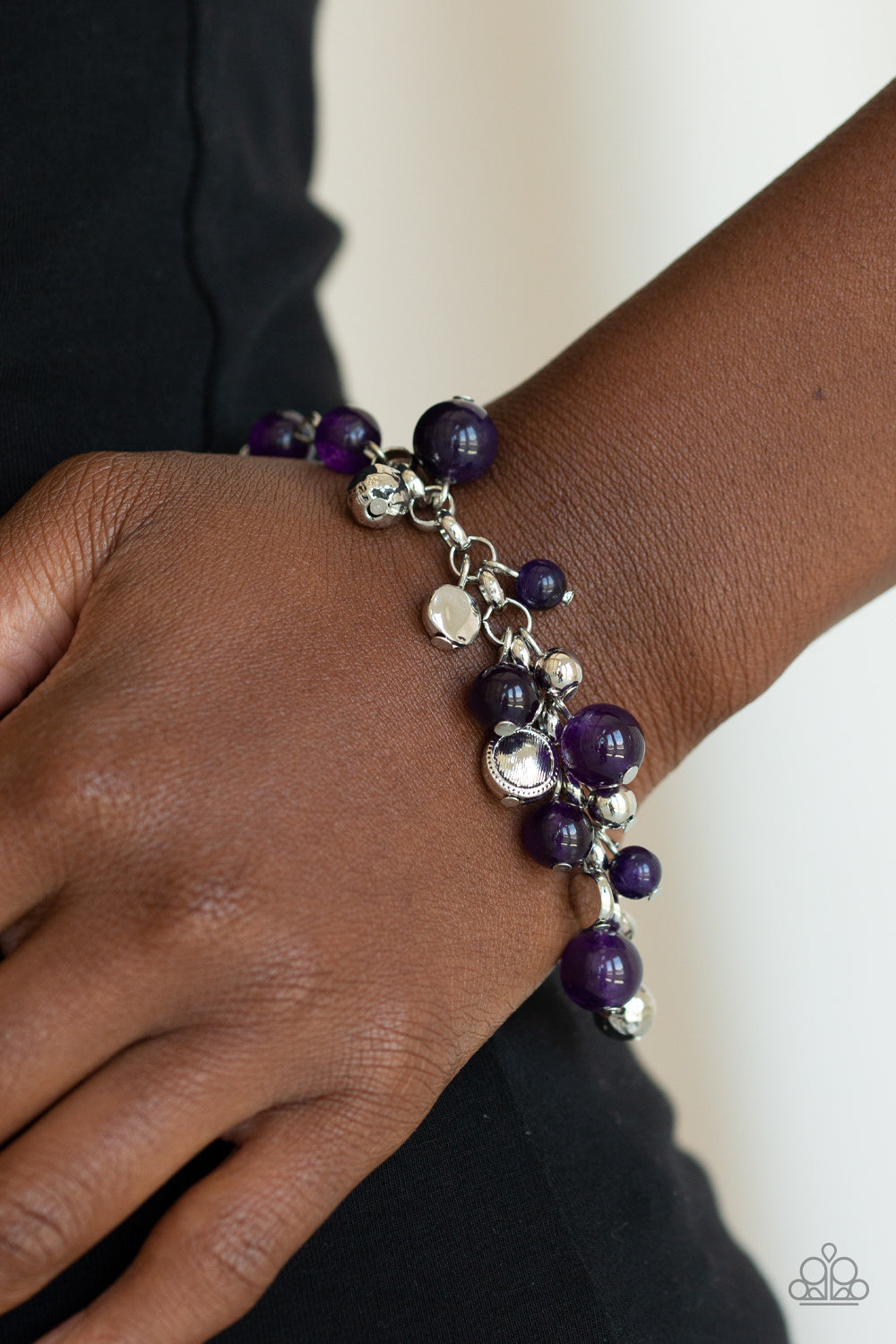 Paparazzi ♥ Glossy Glow - Purple ♥  Bracelet