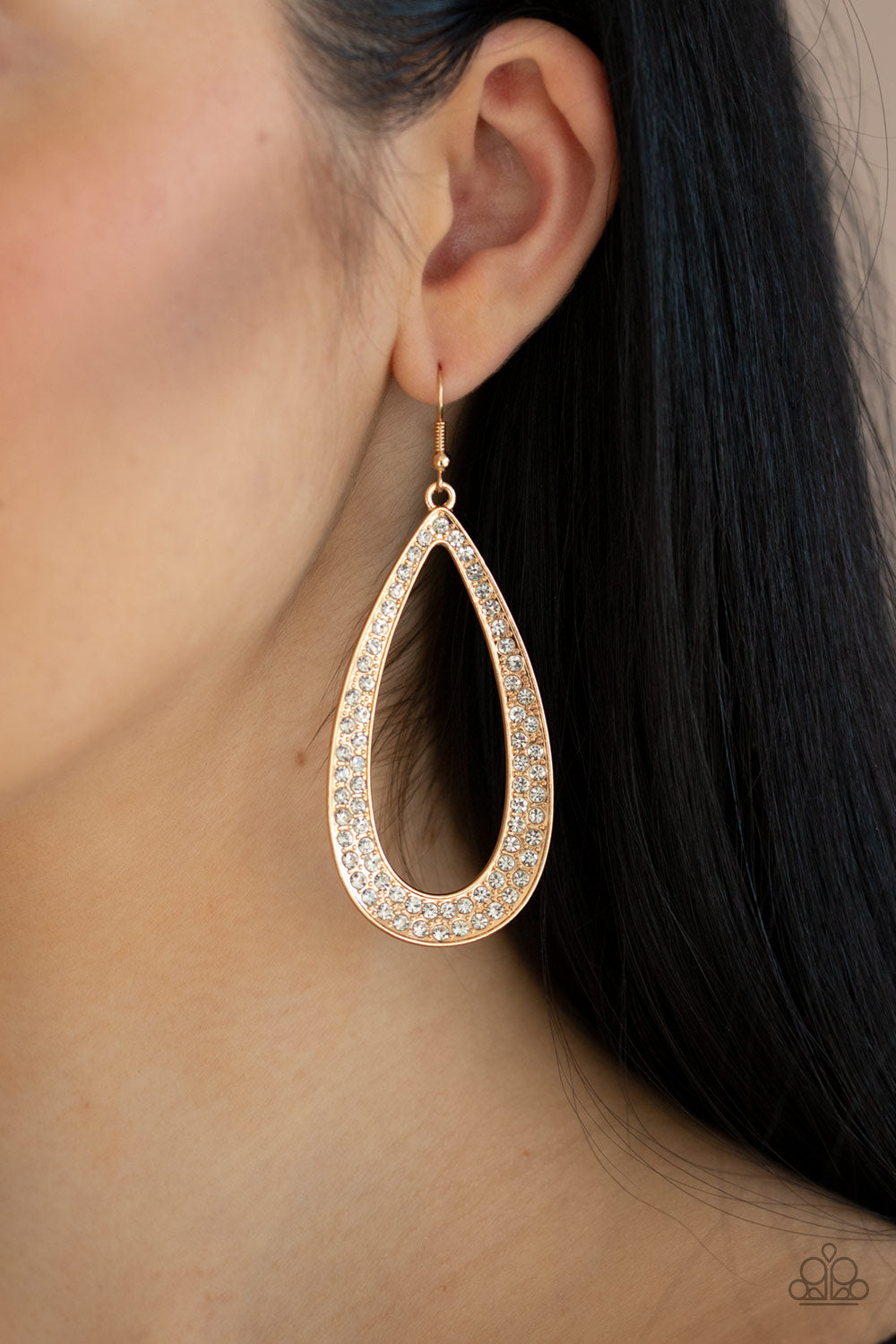 Paparazzi ♥ Diamond Distraction - Gold ♥  Earrings