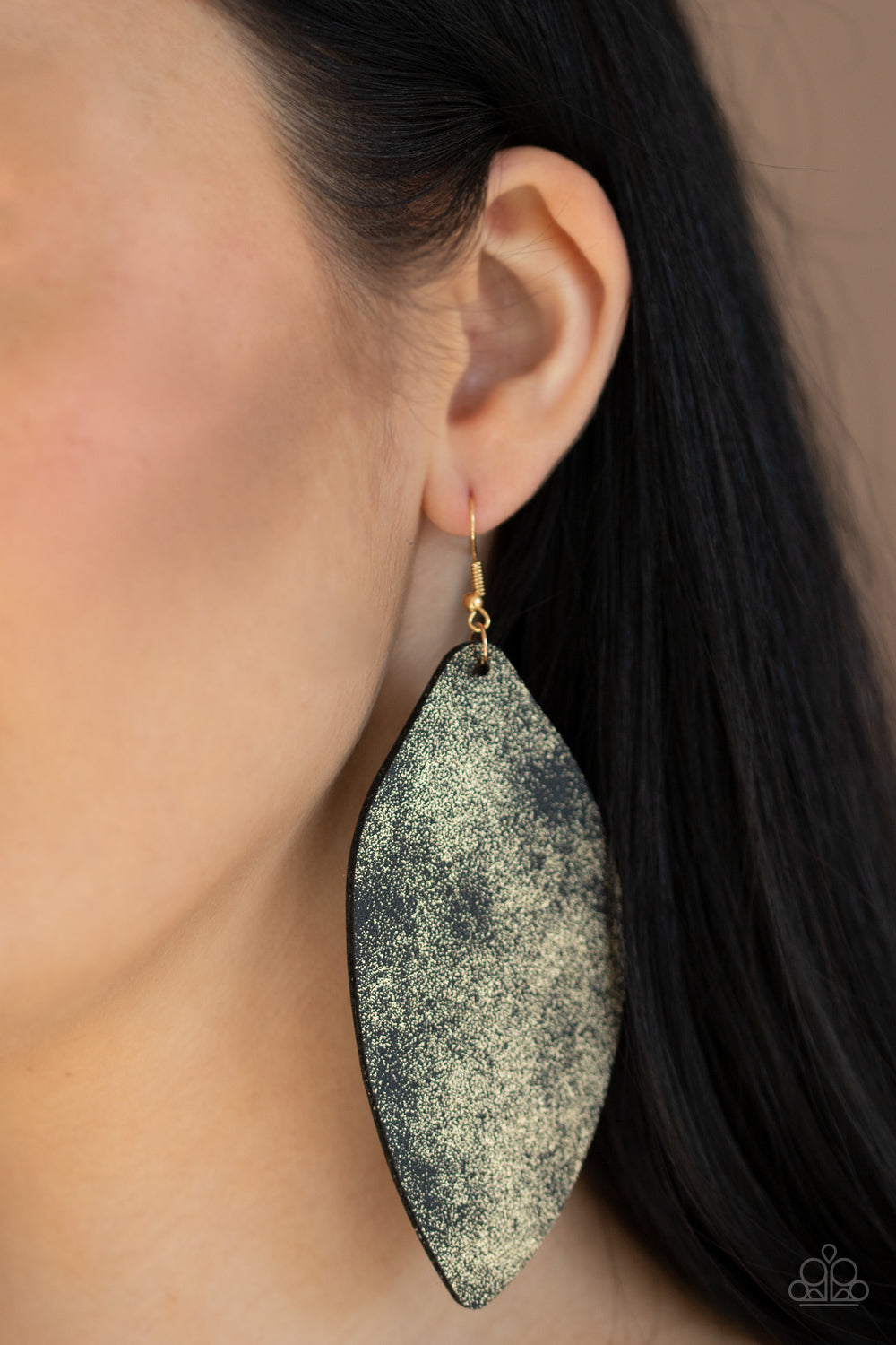 Paparazzi ♥ Serenely Smattered - Gold ♥  Earrings