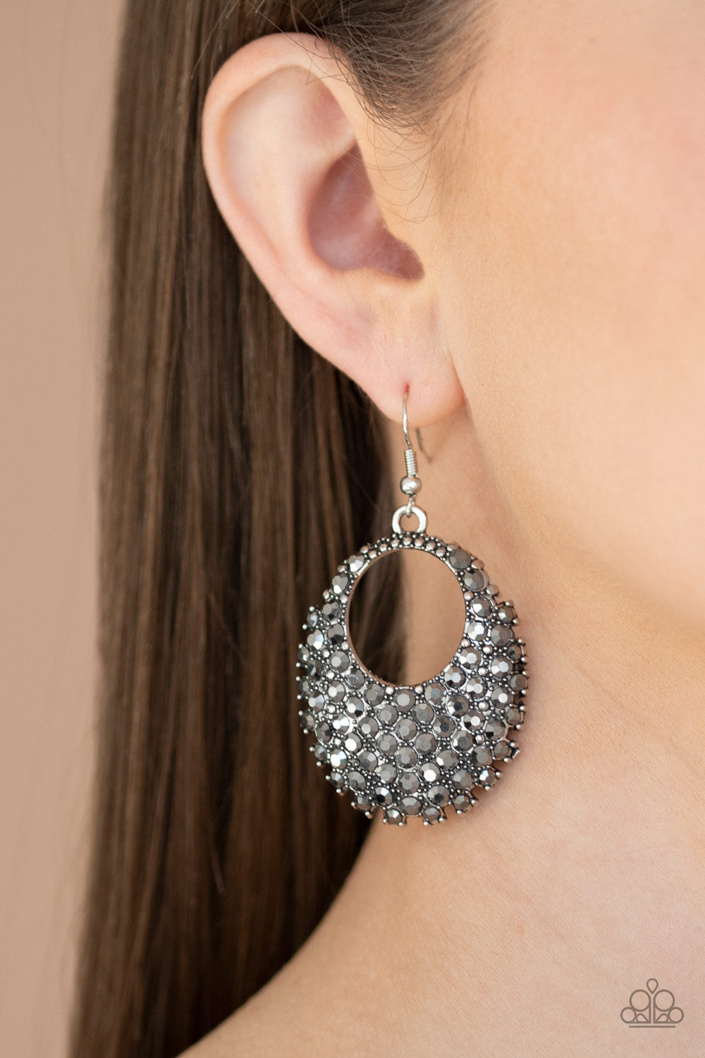 Paparazzi ♥ Fierce Flash - Silver ♥  Earrings