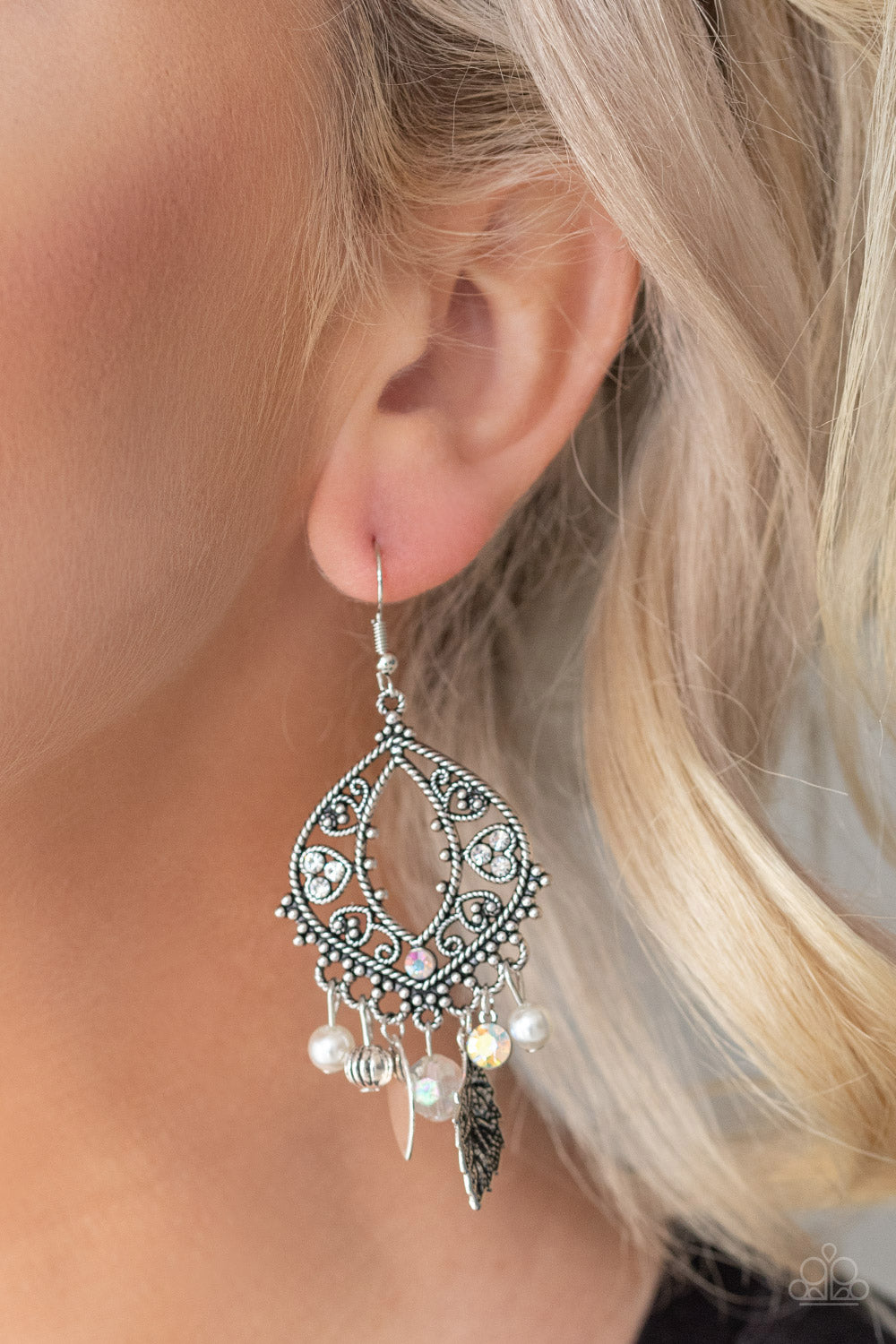 Paparazzi ♥ Garden Picnic - White ♥  Earrings