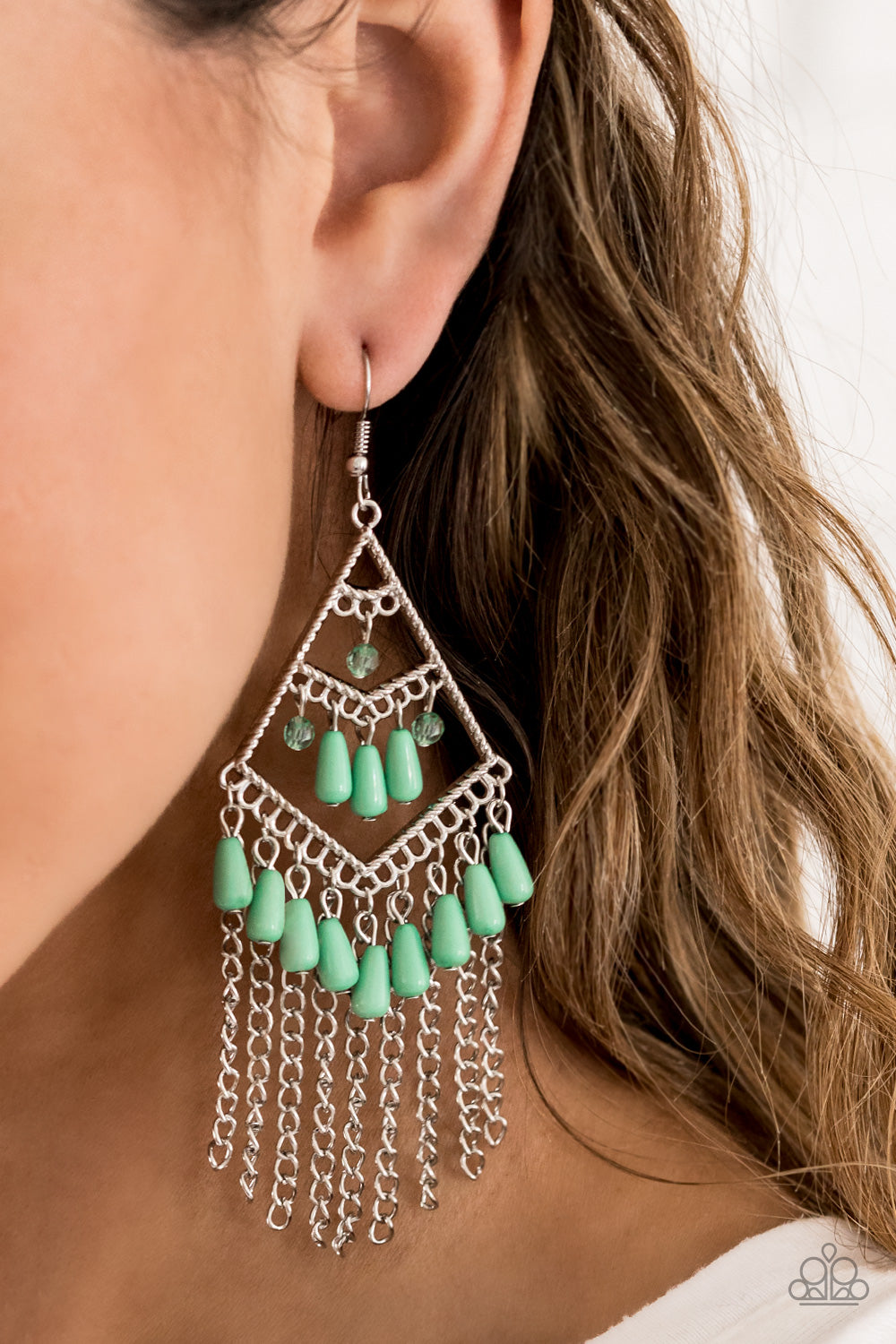 Paparazzi ♥ Trending Transcendence - Green ♥  Earrings