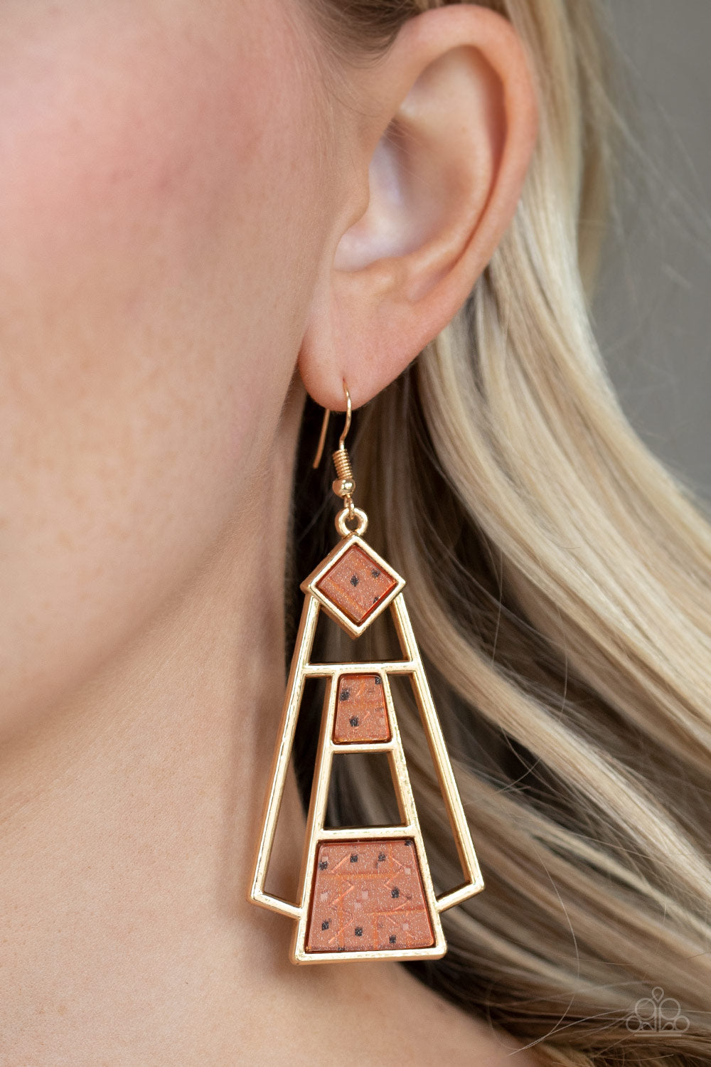 Paparazzi ♥ Retro Minimalist - Brown ♥  Earrings