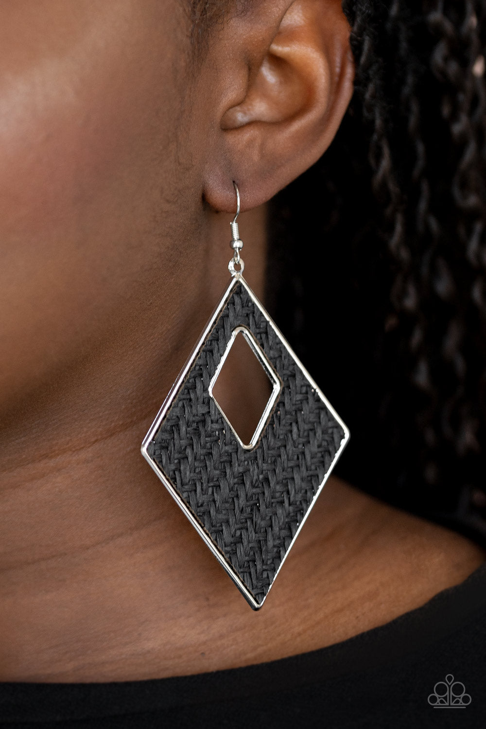 Paparazzi ♥ Woven Wanderer - Black ♥  Earrings