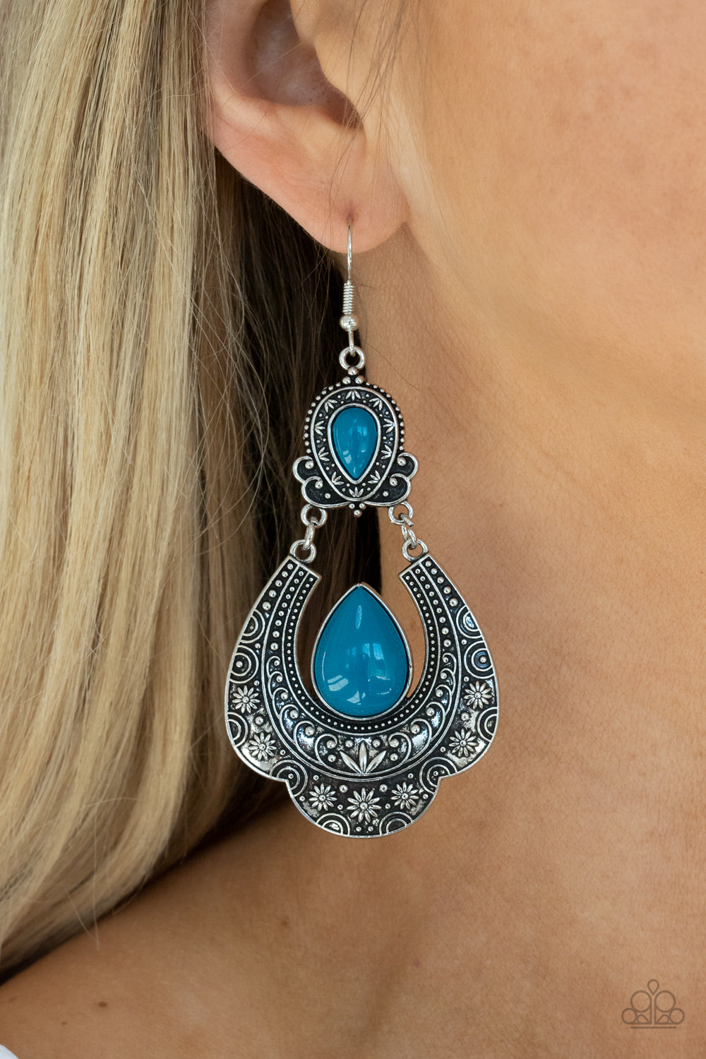 Paparazzi ♥ Rise and Roam - Blue ♥  Earrings