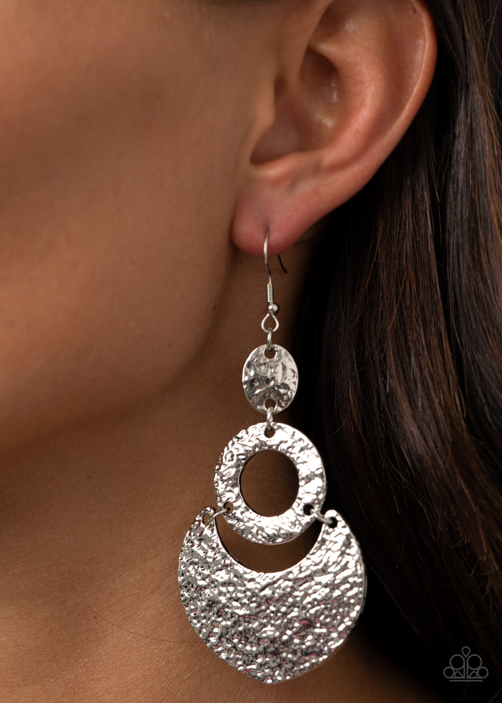 Paparazzi ♥ Shimmer Suite - Silver ♥  Earrings