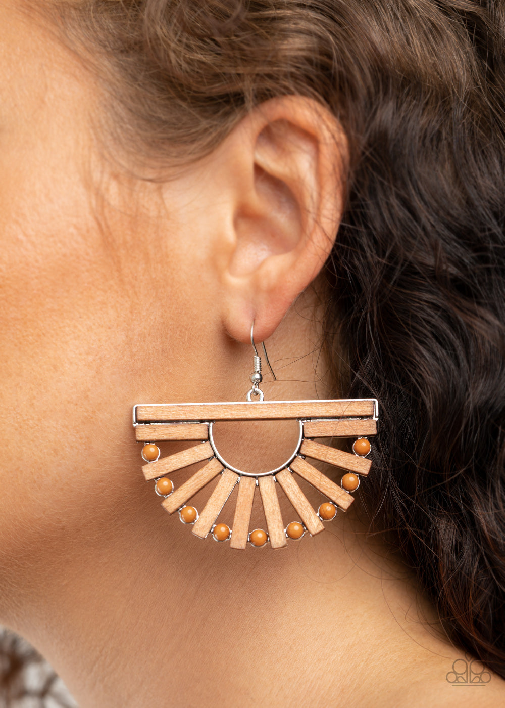 Paparazzi ♥ Wooden Wonderland - Brown ♥  Earrings