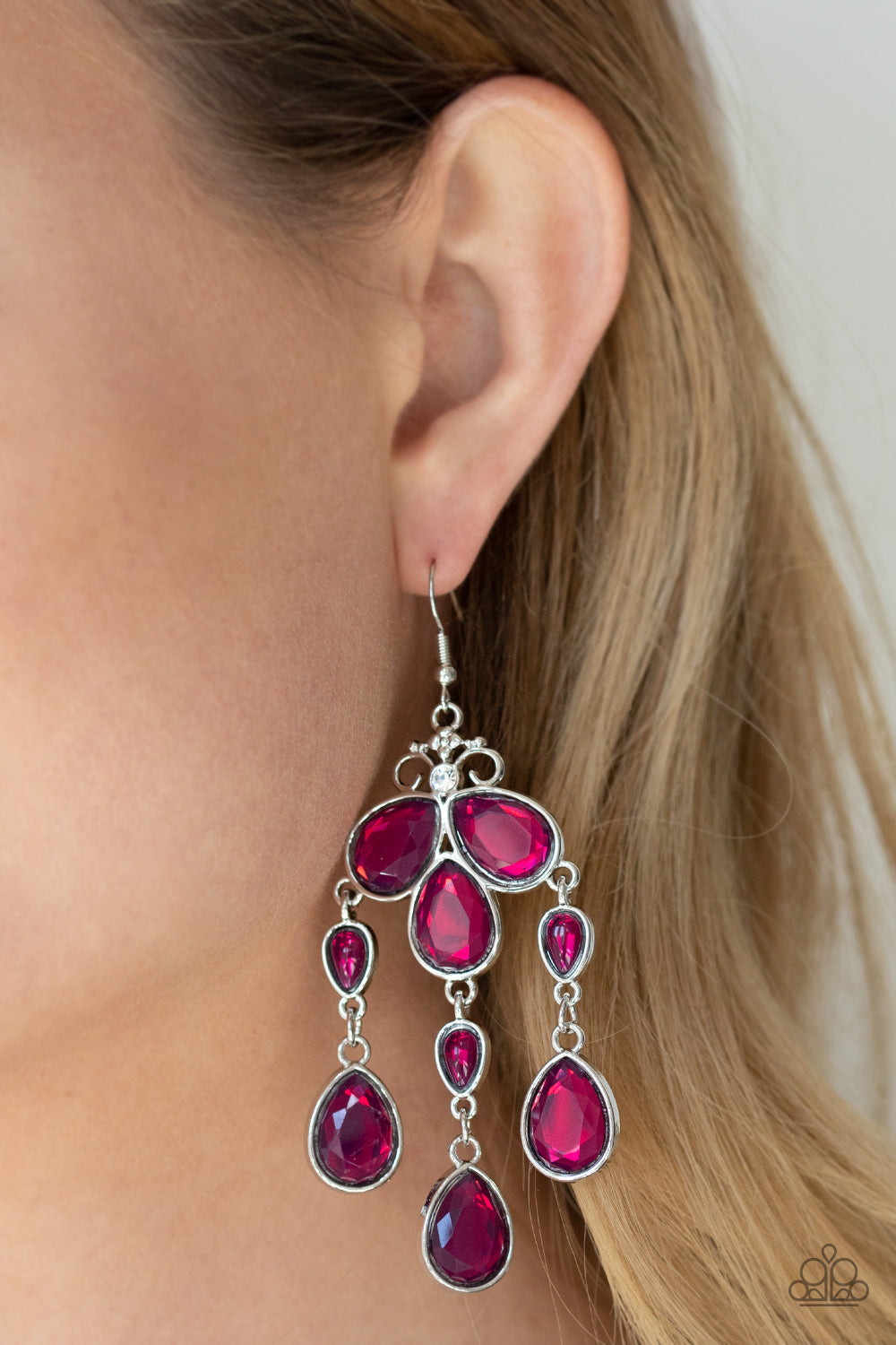 Paparazzi ♥ Clear The HEIR - Purple ♥  Earrings