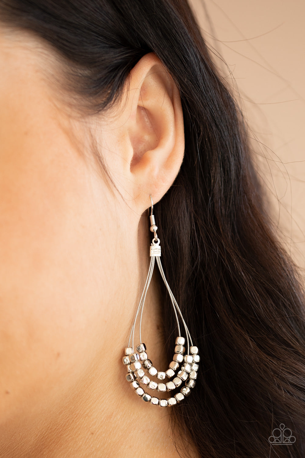 Paparazzi ♥ Off The Blocks Shimmer - Silver ♥  Earrings