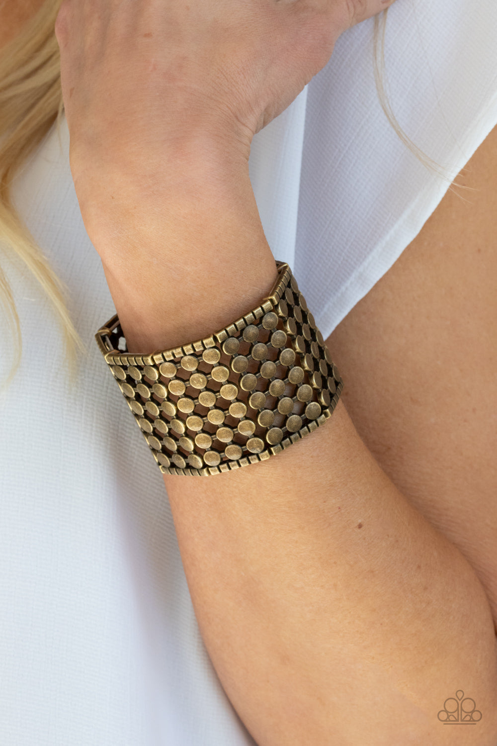 Paparazzi ♥ Cool and CONNECTED - Brass ♥  Bracelet