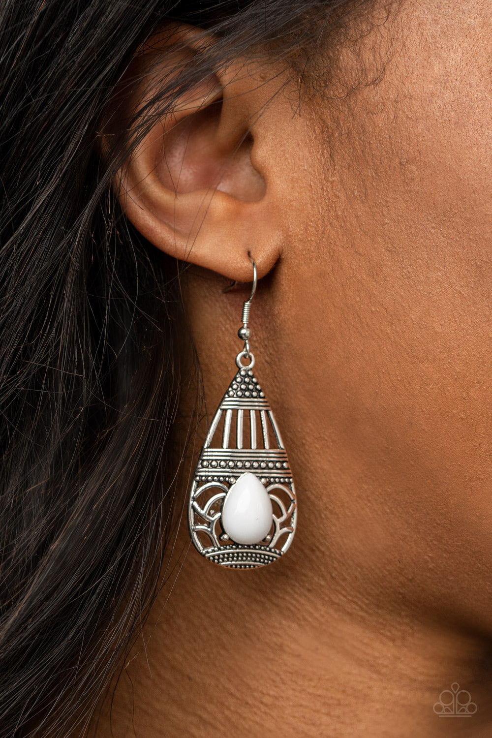 Paparazzi ♥ Eastern Essence - White ♥  Earrings