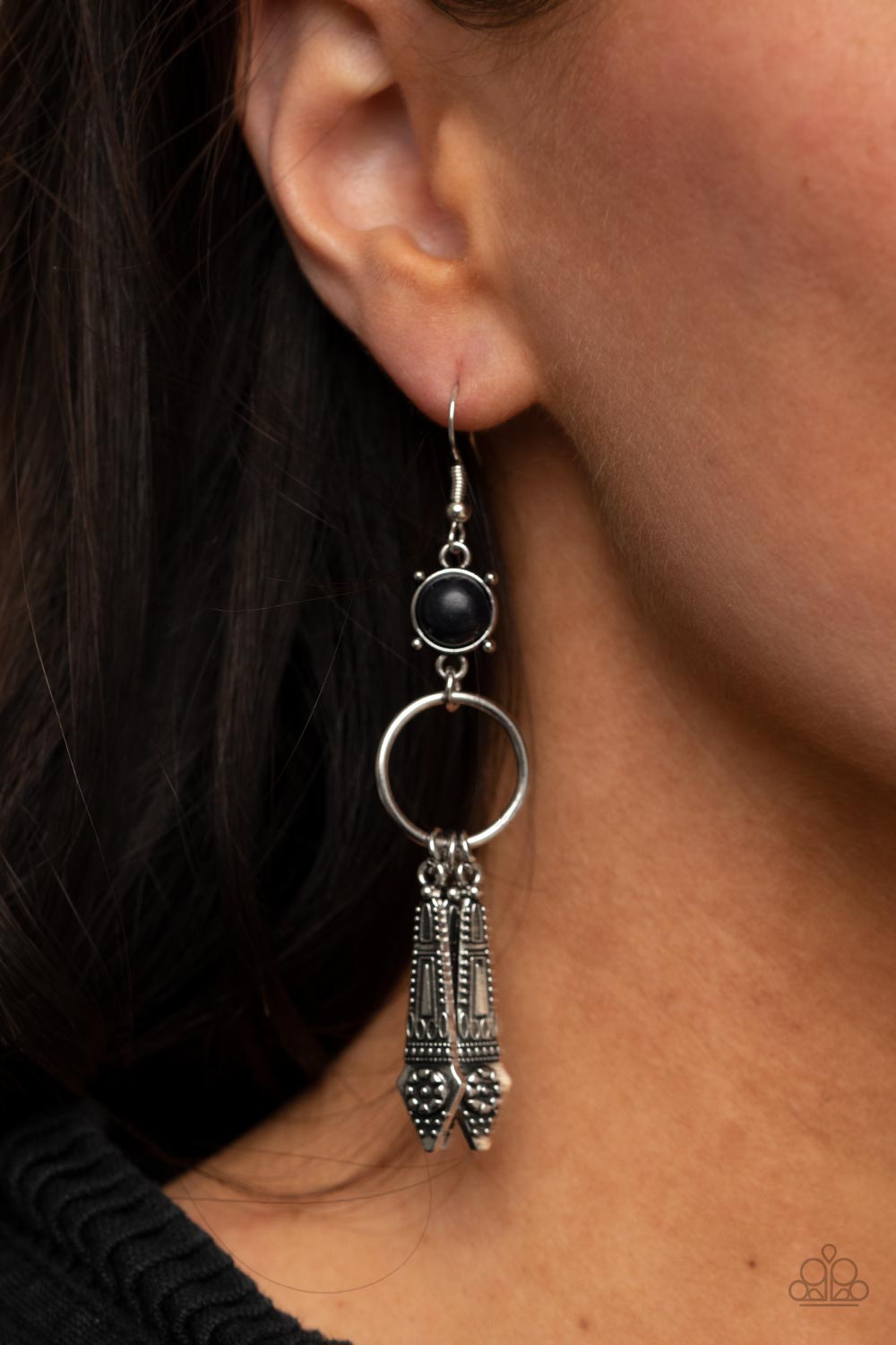 Paparazzi ♥ Prana Paradise - Black ♥  Earrings