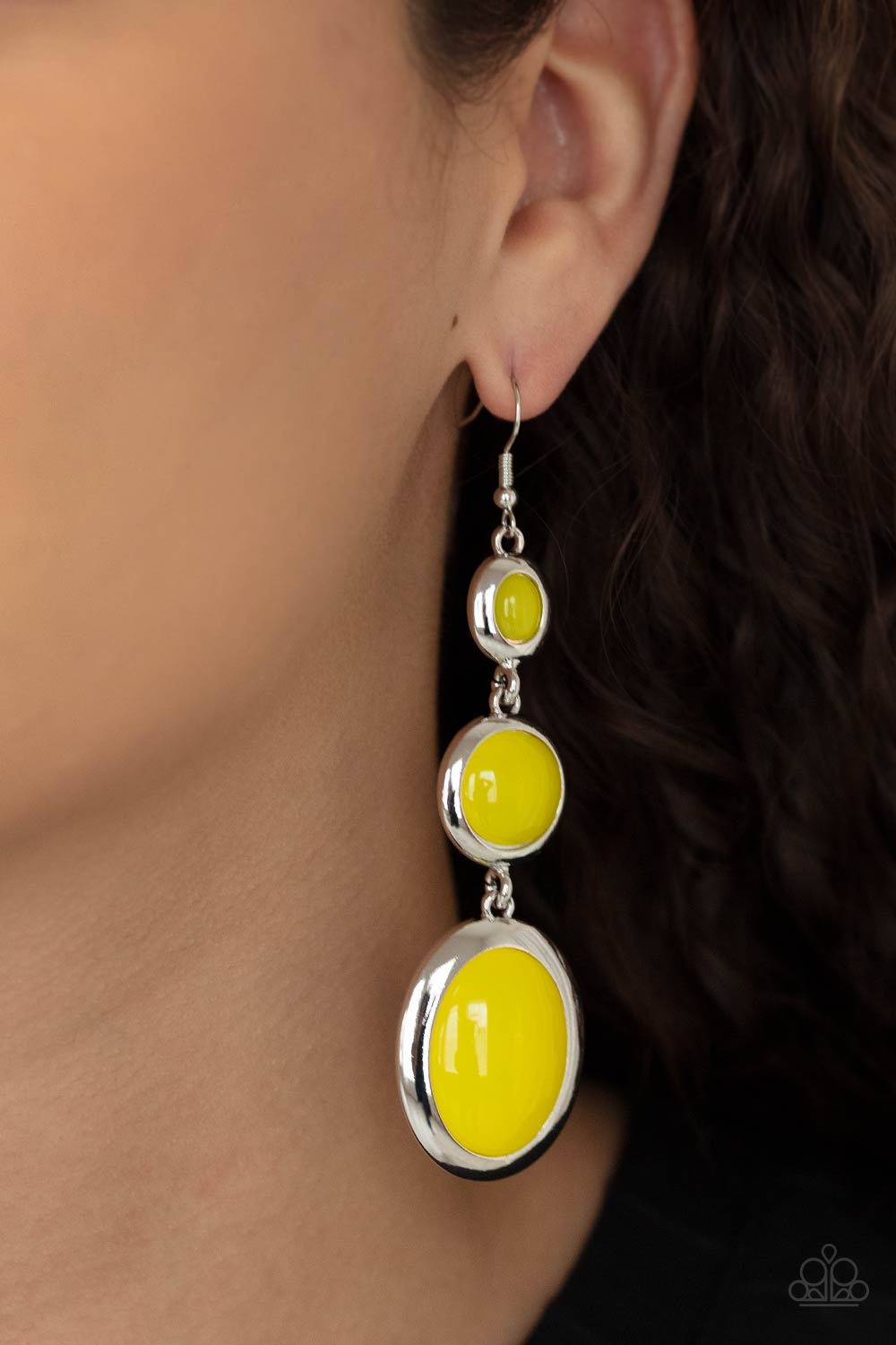 Paparazzi ♥ Retro Reality - Yellow ♥  Earrings