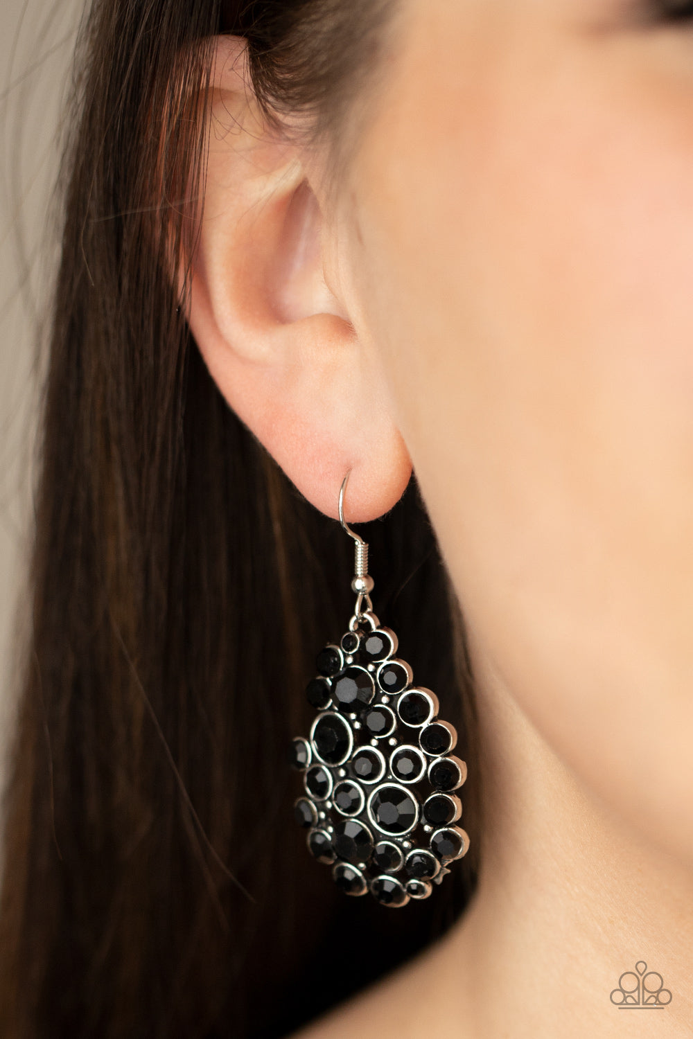 Paparazzi ♥ Smolder Effect - Black ♥  Earrings