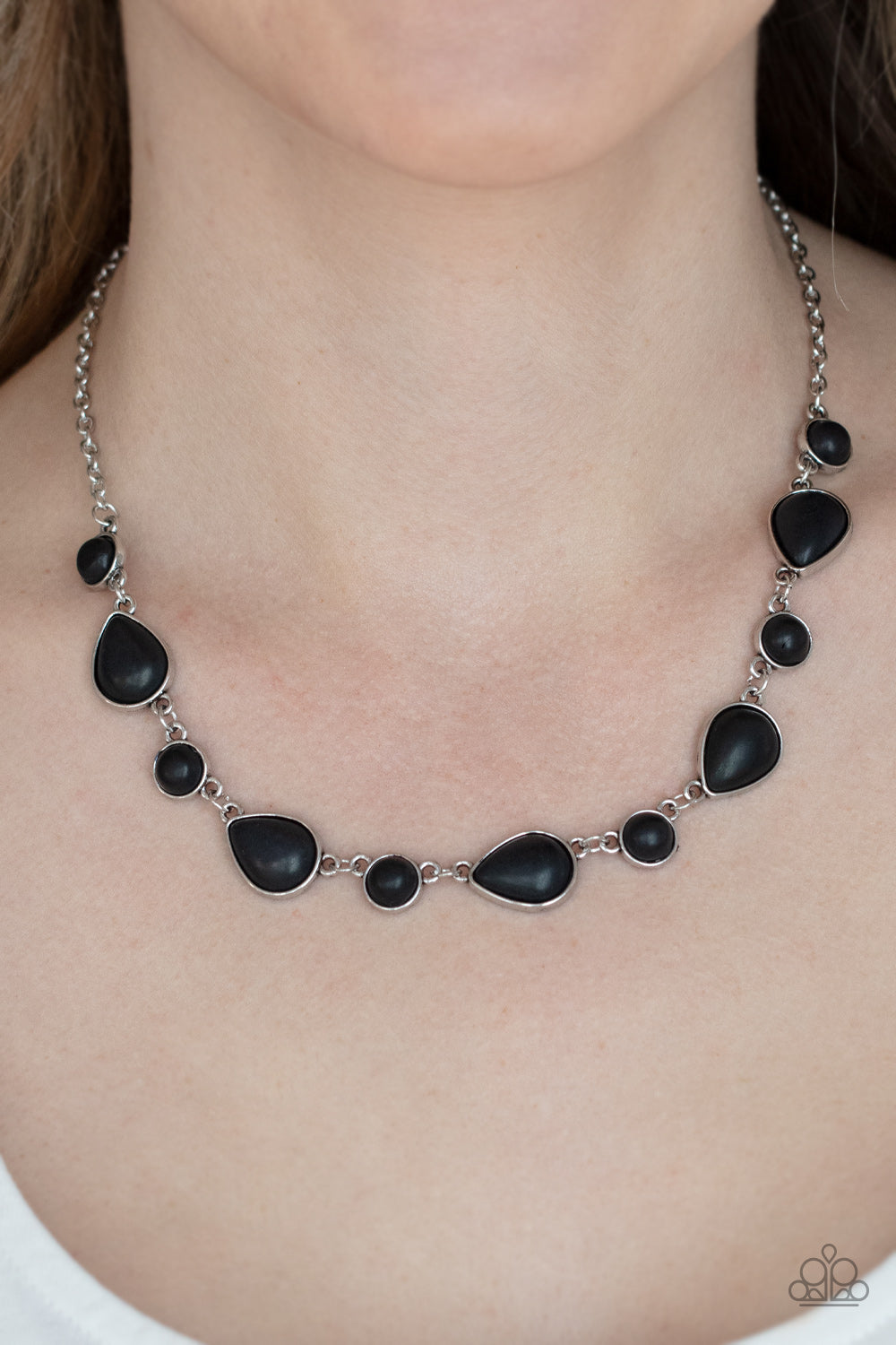 Paparazzi ♥ Heavenly Teardrops - Black ♥  Necklace