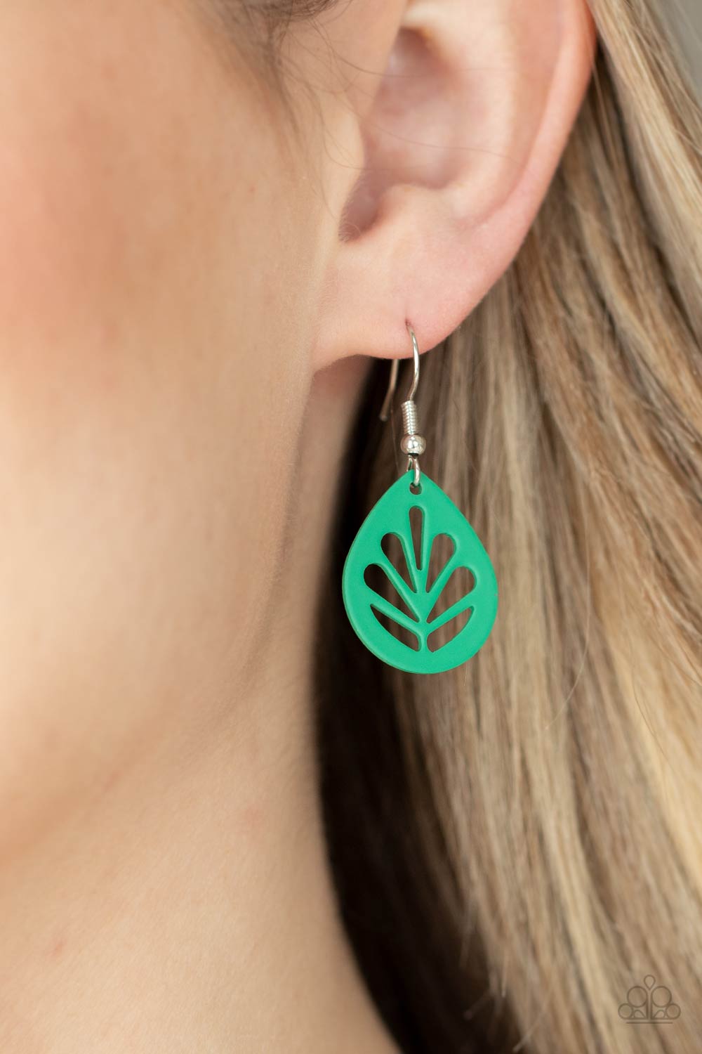 Paparazzi ♥ LEAF Yourself Wide Open - Green ♥  Earrings