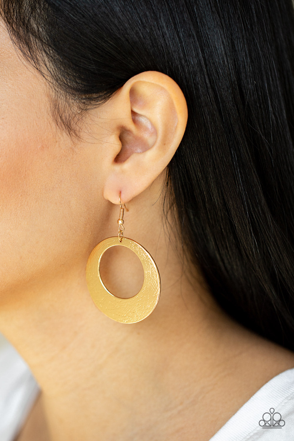 Paparazzi ♥ Outer Plains - Gold ♥  Earrings