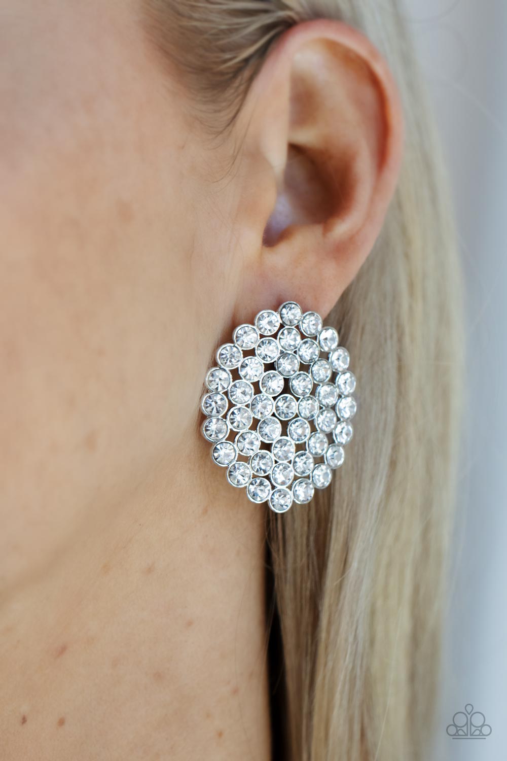 Paparazzi ♥ Drama School Dropout - White ♥  Post Earrings