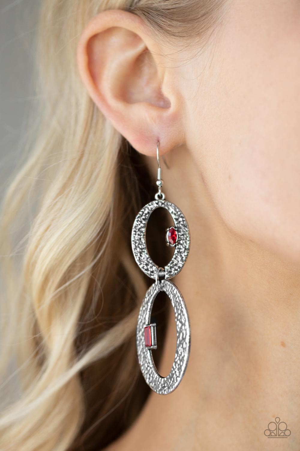 Paparazzi ♥ OVAL and OVAL Again - Red ♥  Earrings