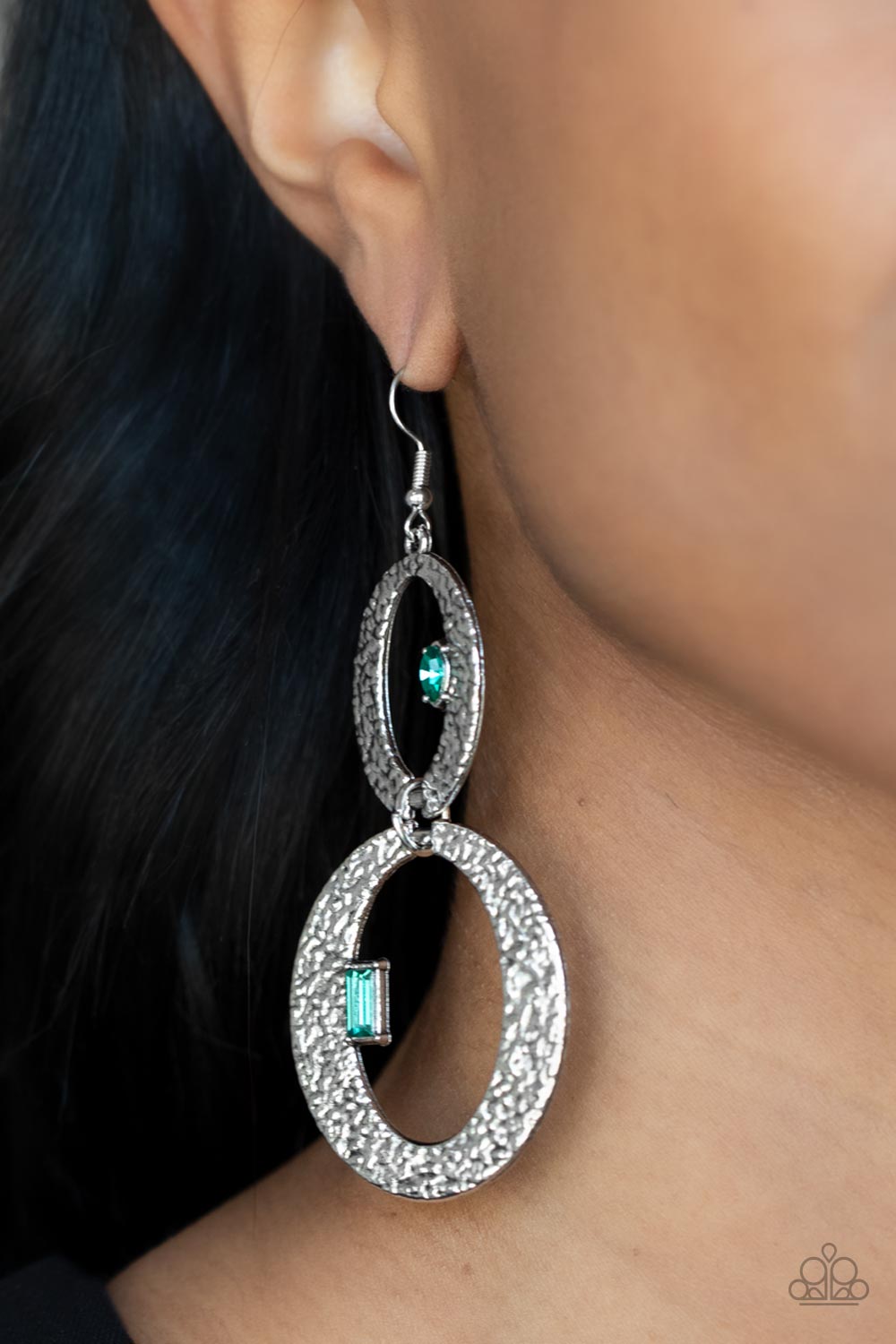 Paparazzi ♥ OVAL and OVAL Again - Green ♥  Earrings