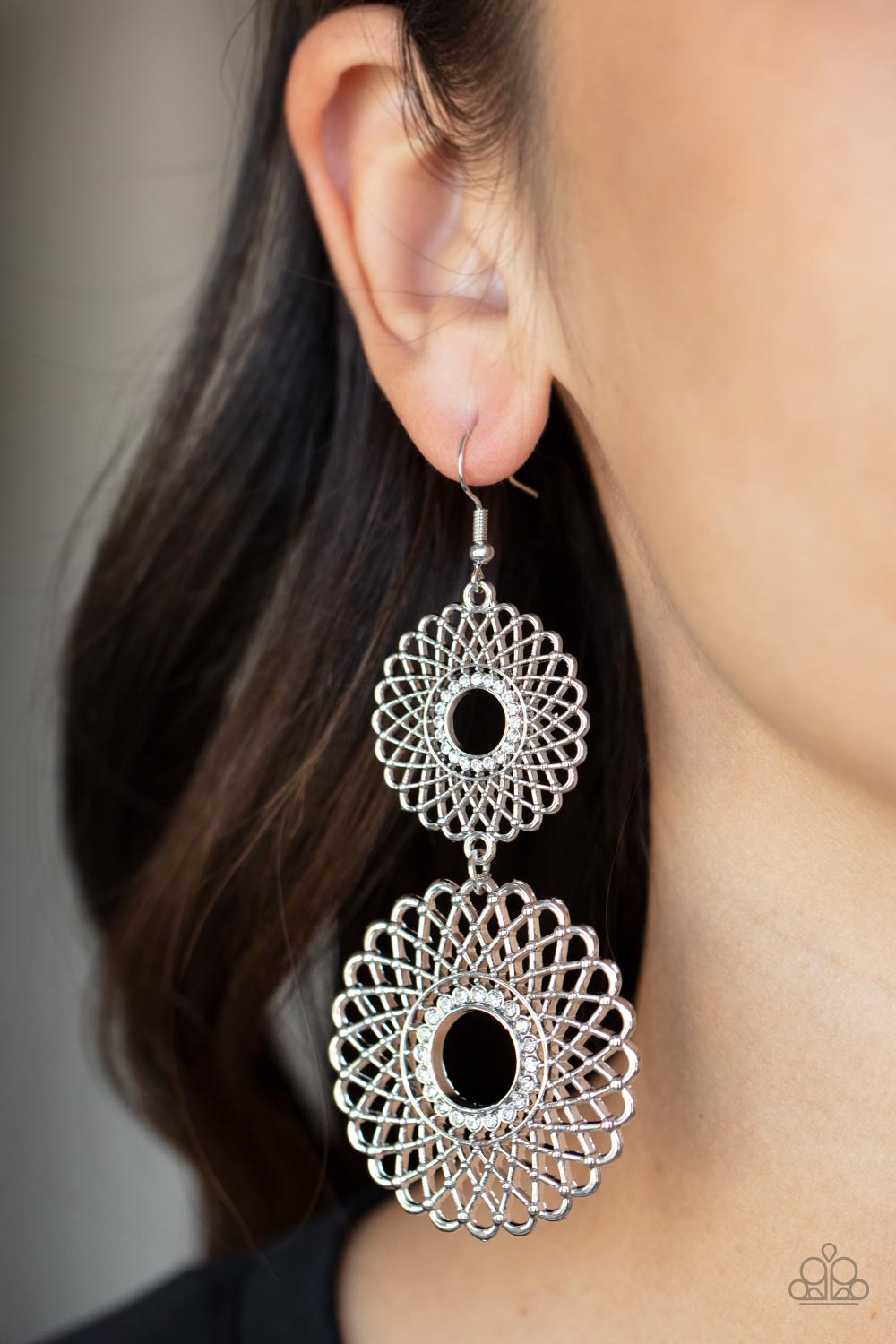 Paparazzi ♥ Regal Roulette - White ♥  Earrings