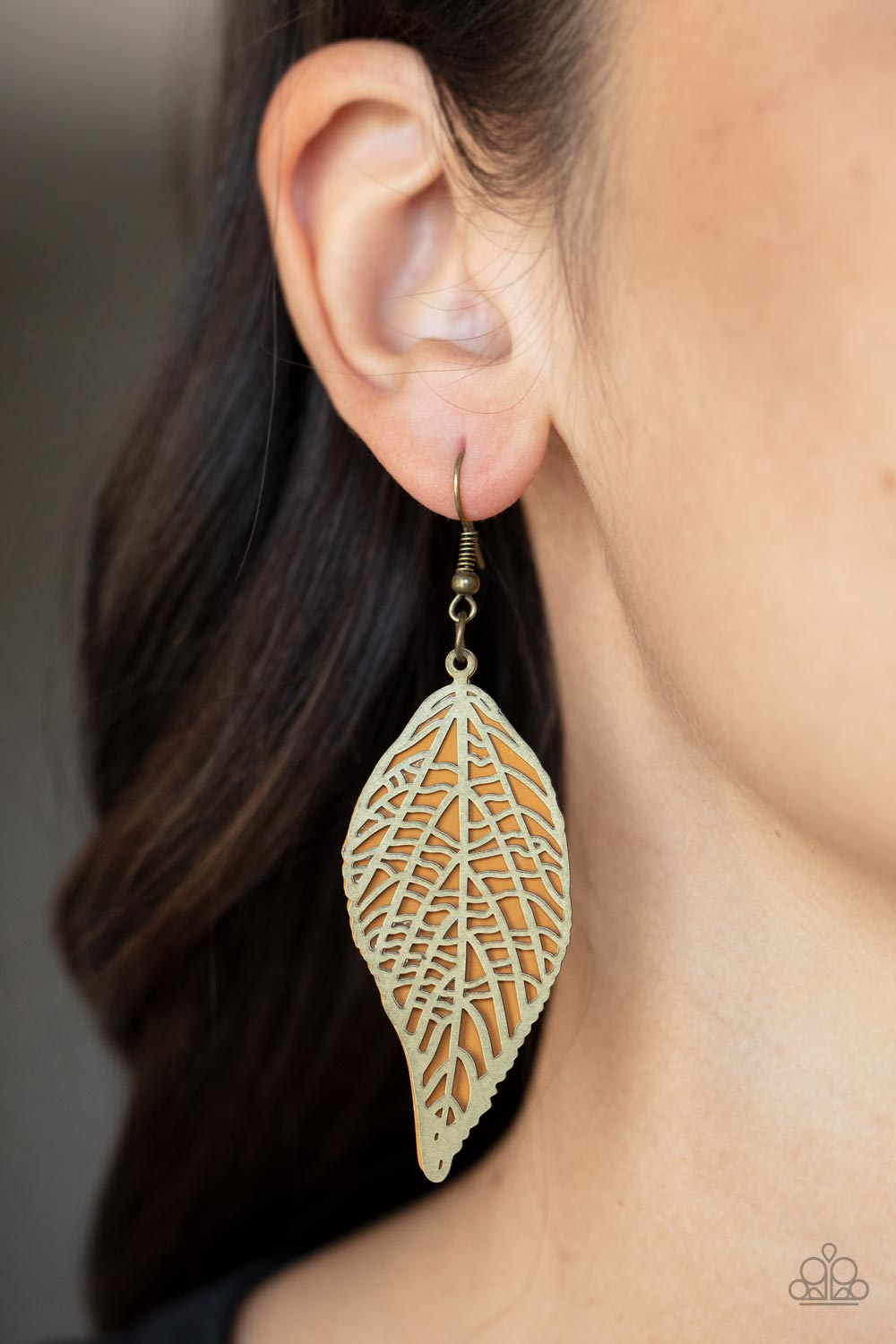 Paparazzi ♥ Leafy Luxury - Brass ♥  Earrings