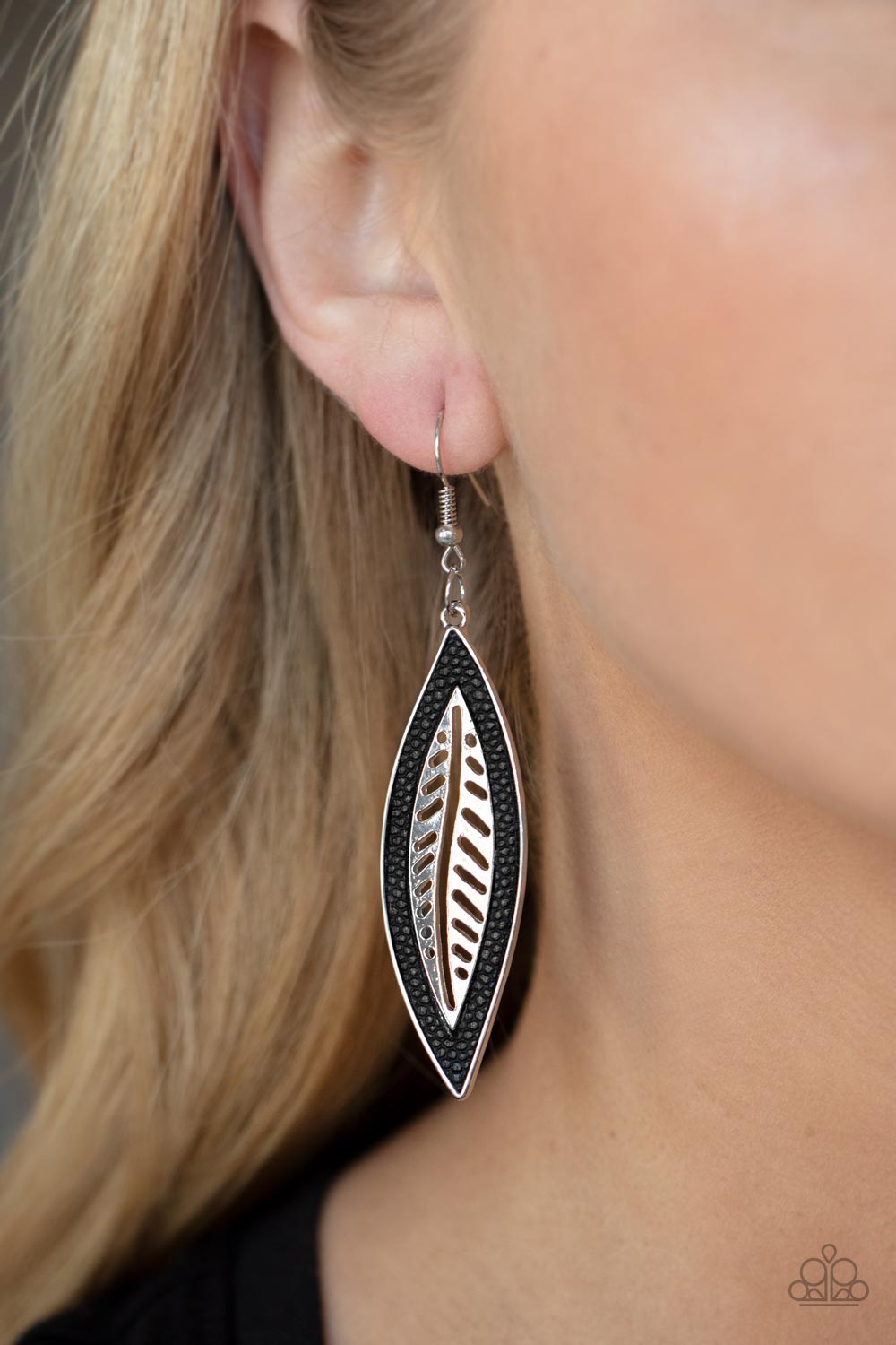 Paparazzi ♥ Leather Lagoon - Black ♥  Earrings